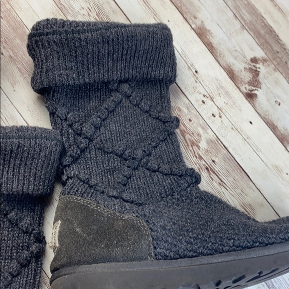 Authentic Ugg gray cable knit boots for women size 9 - Picture 6 of 13